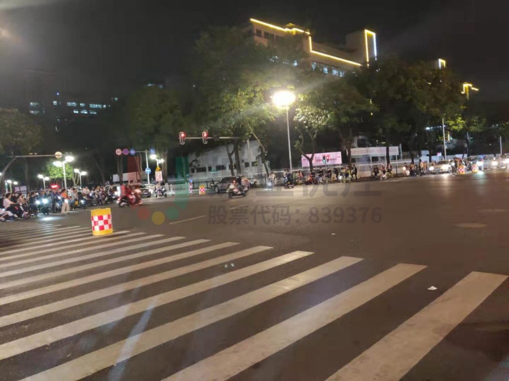 圖23 路口高峰時(shí)段交通秩序良好(優(yōu)化后)